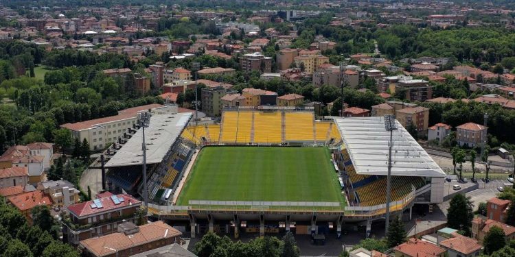Lo stadio Tardini di Parma (foto d'archivio)