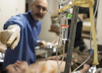 Nell'ospedale da campo di Bakhmut (LaPresse)