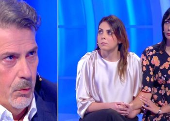 Maurizio e le figlie a C'è posta per te 2023