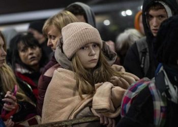 Sfollati ucraini (LaPresse)