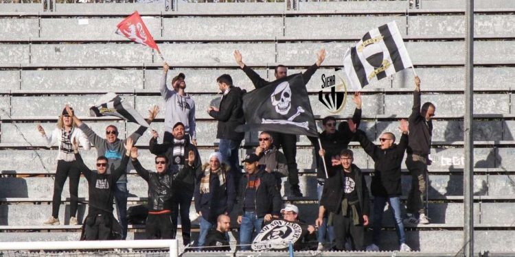 Siena tifosi Serie D