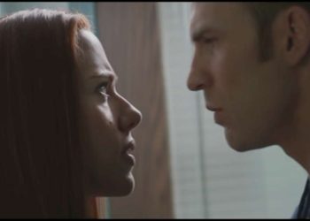 Scarlett Johansson e Chris Evans in una scena del film Captain America: The Winter Soldier