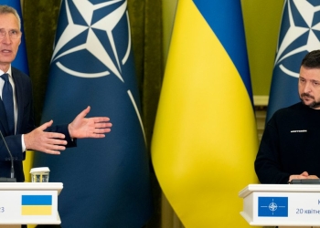 Stoltenberg con Zelensky a Kiev