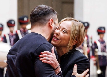 L'incontro tra Volodymyr Zelensky e Giorgia Meloni (LaPresse)