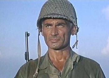 Jeff Chandler in una scena del film nel pomeriggio di Rete 4 (Foto Web)