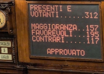 La Camera approva la sospensiva del dibattito sul Mes (LaPresse)