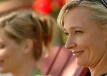 Una scena del film su Rete 4