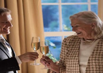 Christoph Waltz e Vanessa Redgrave in una scena del film