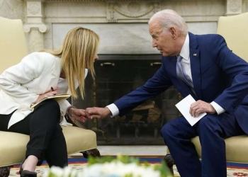 Giorgia Meloni con Joe Biden alla Casa Bianca (LaPresse)