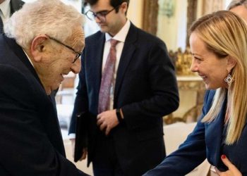 Henry Kissinger con Giorgia Meloni (LaPresse)