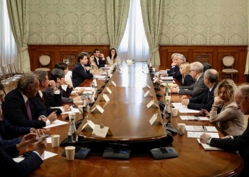 L'incontro tra Governo e opposizioni sul salario minimo (Lapresse)