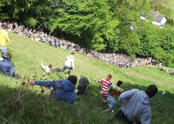 Una gara di Cheese rolling (CC Dave Farrance)