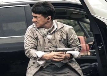 Jackie Chan in una scena del film in prima serata su Italia 1 (Foto Web)