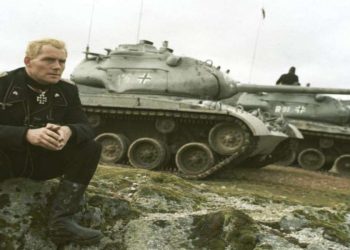 Una scena del film di guerra su Rete 4