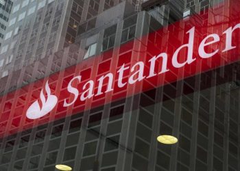 Santander Bank (Foto: 2020, LaPresse)