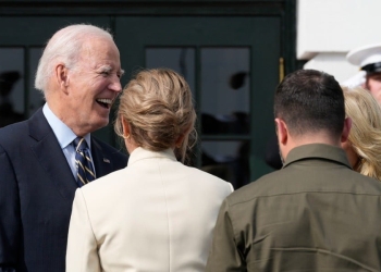 Joe Biden, Olena Zelenska, Volodymyr Zelensky alla Casa Bianca (LaPresse)