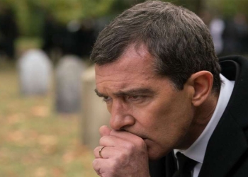 Antonio Banderas in una scena del film su Rai 2 (Foto Web)