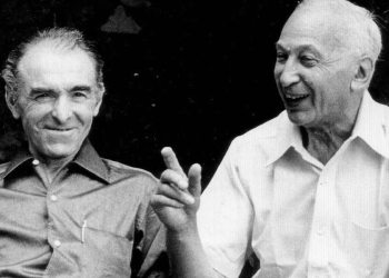 Robert Doisneau (a sin.) con André Kertesz (Wolfgang H. Wögerer, Wien, CC BY 3.0, via Wikimedia Commons)