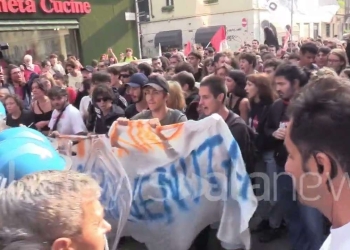 Scontri al corteo di Torino, screen da Youtube