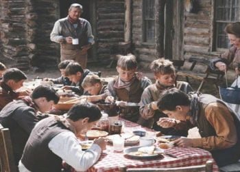 Una scena del film nel pomeriggio di Rete 4 (Foto Web)