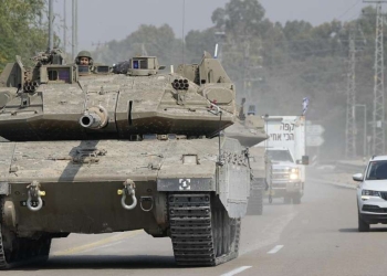 Tank israeliano a sud di Sderot (LaPresse)