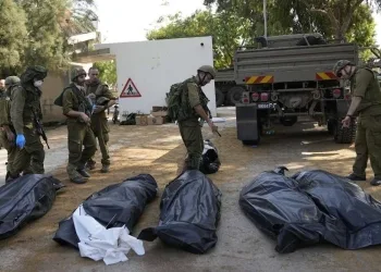 Vittime a Kfar Aza (Lapresse)