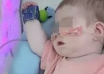 La piccola Indi Gregory (foto dal web)