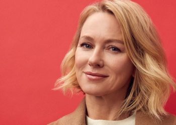 Naomi Watts (Twitter)