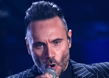 Foto Matteo Rasero/LaPresse
06 Febbraio 2019 Sanremo, Italia
Spettacolo
Festival di Sanremo 2019, seconda serata
Nella foto: Nek – Mi farò trovare prontoPhoto Matteo Rasero/LaPresse
February 06th, 2019 Sanremo, Italy
Entertainment
Sanremo music festival 2019, second evening
In the photo: Nek – Mi farò trovare pronto