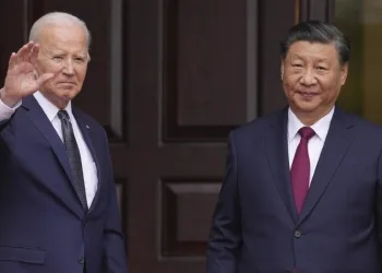 L'incontro di ieri tra il presidente americano Joe Biden e il presidente cinese Xi Jinping a San Francisco (LaPresse)