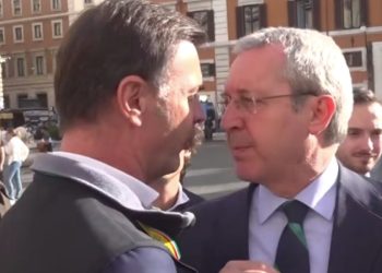 L'aggressione di Prandini a Magi e Della Vedova (Facebook, FanPage)