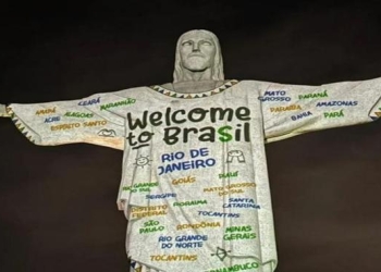 Il Cristo Redentore di Rio De Janeiro rende omaggio a Taylor Swfit