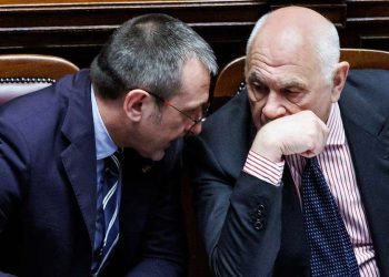 Andrea Delmastro, sottosegretario alla Giustizia, con il ministro Carlo Nordio (LaPresse)