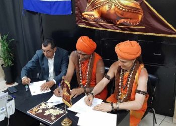 La firma dell'accordo tra Paraguay e Kailasa (Twitter)