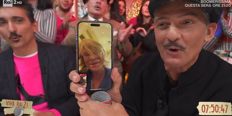Foto Maria De Filippi  e Fiorello a Viva Rai2 Screenshot