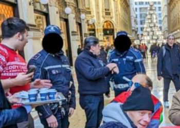 L'intervento delle Forze dell'Ordine durante il pranzo di Natale dei senzatetto (Instagram, MilanoBellaDaDio)