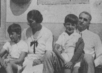 La famiglia Puecher in una foto dell'epoca. A sin. il piccolo Giancarlo (foto dal web)