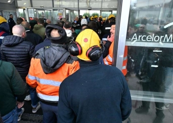 Lavoratori dell'ex Ilva (Ansa)