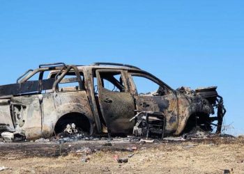 Messico: auto distrutta a Buenavista de Los Hurtado dai narcos (Twitter)