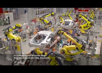 Lo stabilimento Stellantis di Melfi, screen da Youtube