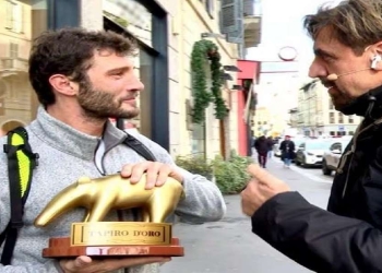 Stefano De Martino tapiro da Striscia la notizia