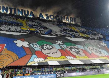 Lo sfottò della Curva Nord dell'Inter alla Juventus (Foto: Ansa, 2015)