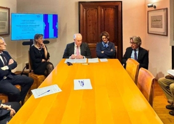 La firma del Protocollo di intesa sull'istituzione del Premio nazionale Adriano Olivetti