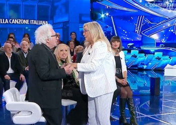 Tony Dallara e Mara Venier a Domenica In, screenshot tv 2024