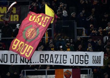 Si parla ancora dell'esonero di José Mourinho dalla Roma (Foto ANSA)