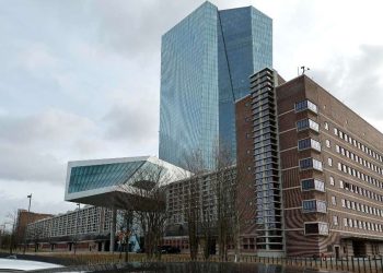 La sede della Bce a Francoforte (Ansa)