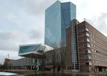 La sede della Bce a Francoforte (Ansa)