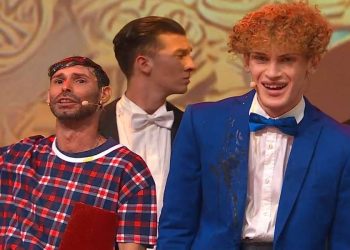 Ciao Darwin 2023, Trattoria contro Stellati a La Macchina del tempo (screen da TV)