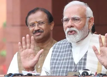 Il primo ministro indiano Narendra Modi parla con i media (Foto: Ansa, 2023)