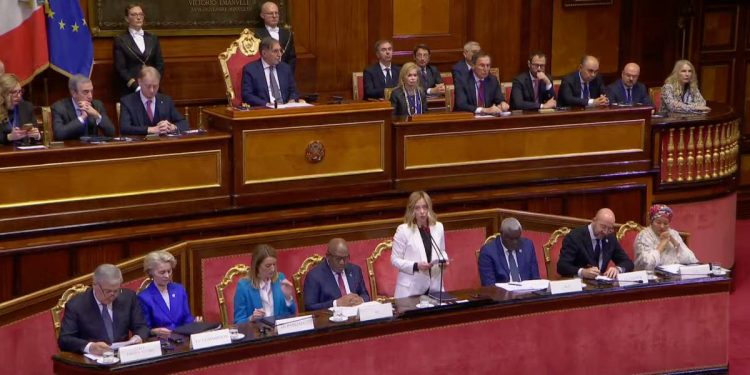 Governo annuncia nuovo piano pandemico